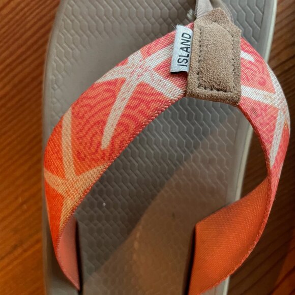 Island Slipper Wahine Moku Tan - Flip Flops Made in Hawaii! - Picture 4 of 5